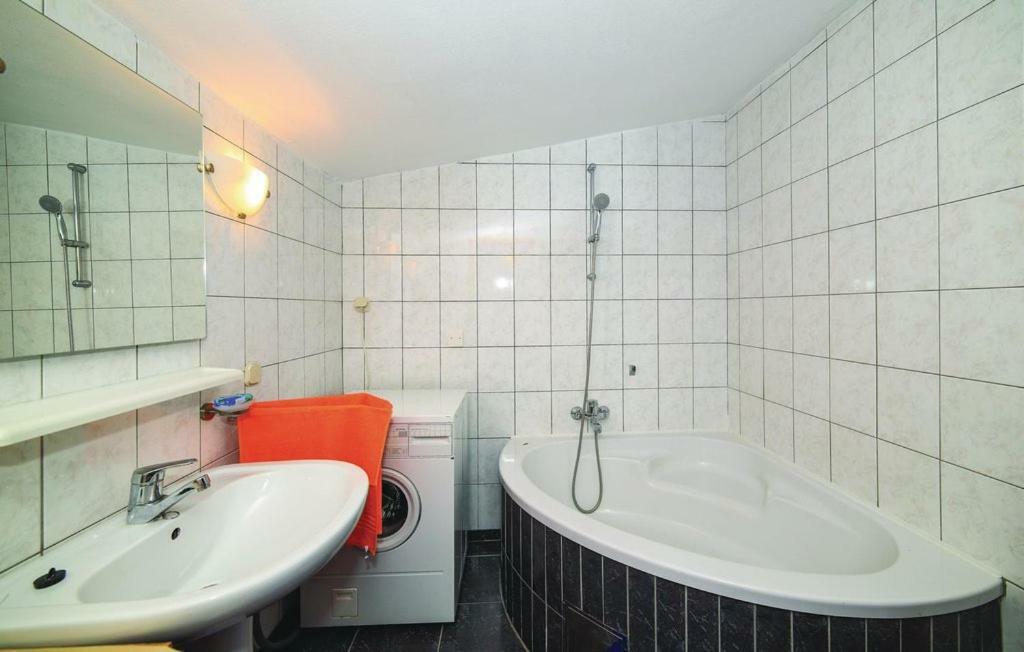 Apartment Ivan Каштела Экстерьер фото